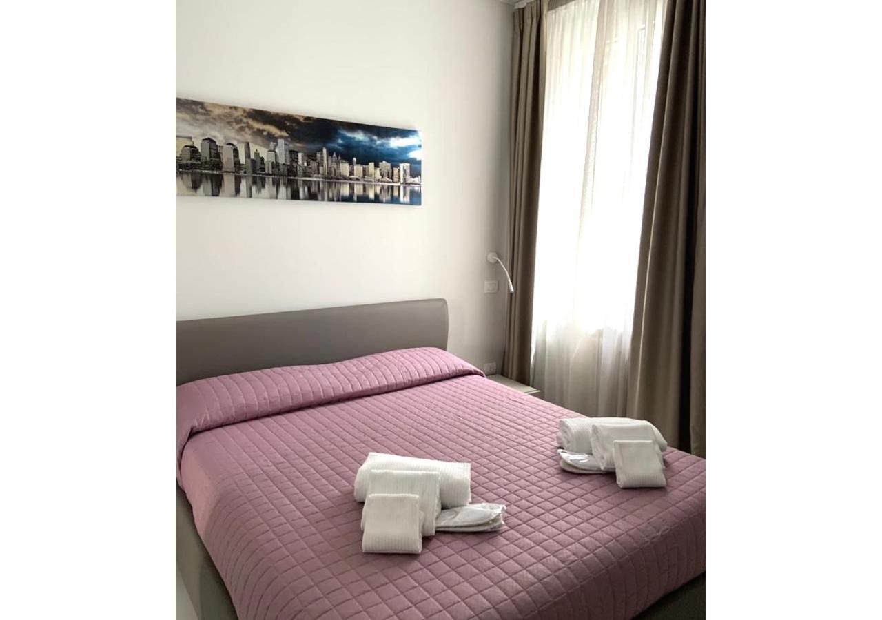 Delizioso Appartamento In Villa Al Mare Pesaro Bagian luar foto